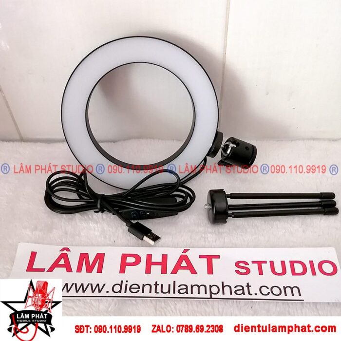 den trang diem livestream karaoke hat live nhieu mau gia re 4