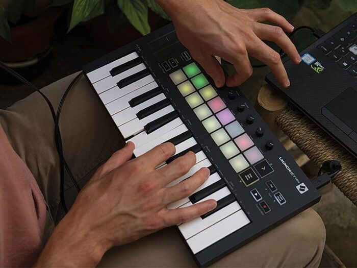 launchkey mini mk3 3