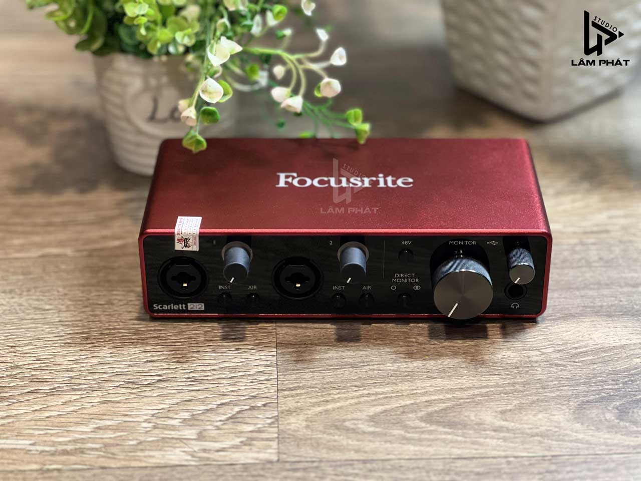 Sound card focusrite trong Combo Focusrite 2i2 Mic Warm Audio WA-47JR FET