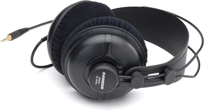 tai nghe kiem am samson sr950