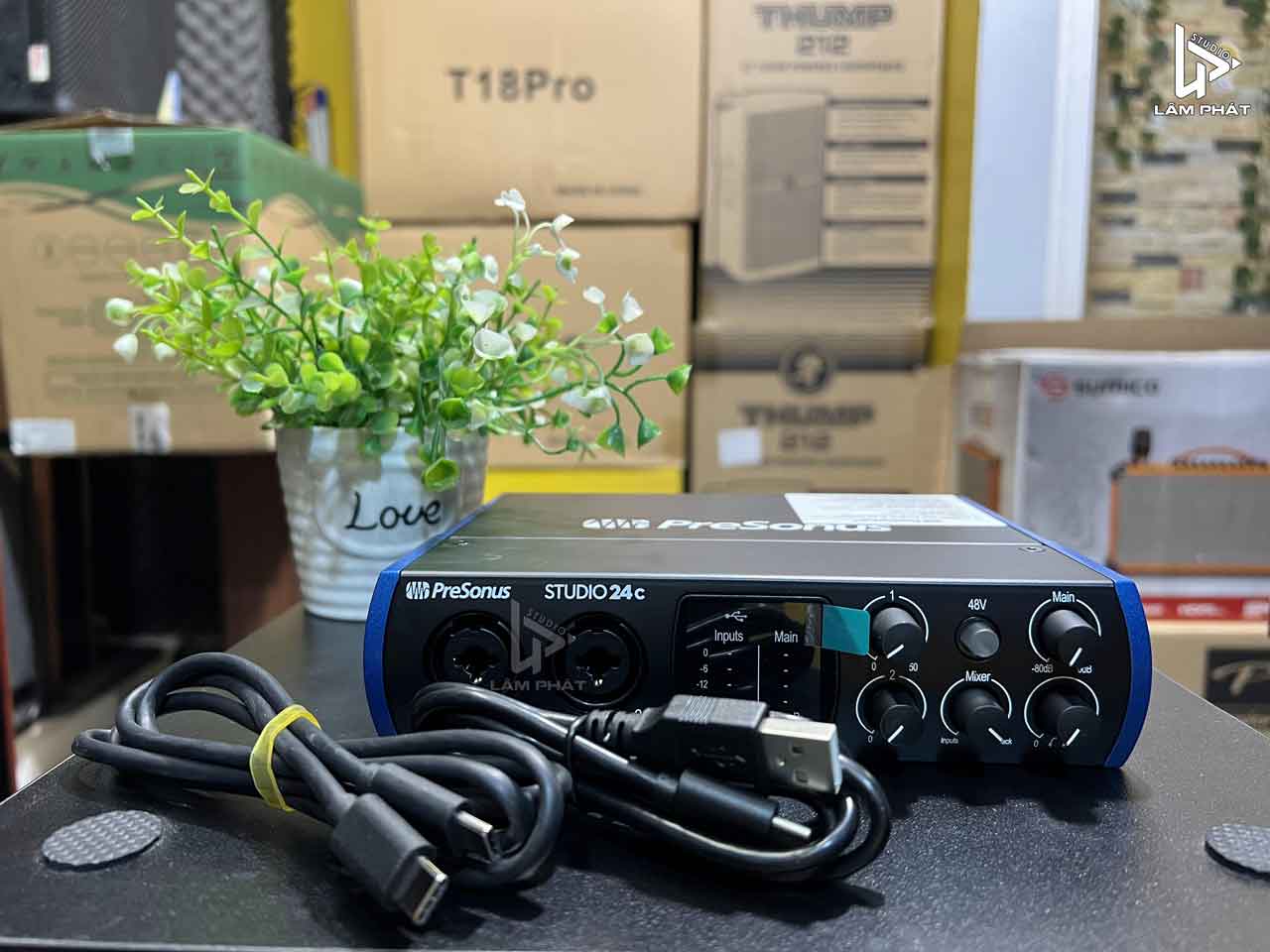 Sound card studio 24c trong Combo Studio 24C Micro AKG P420
