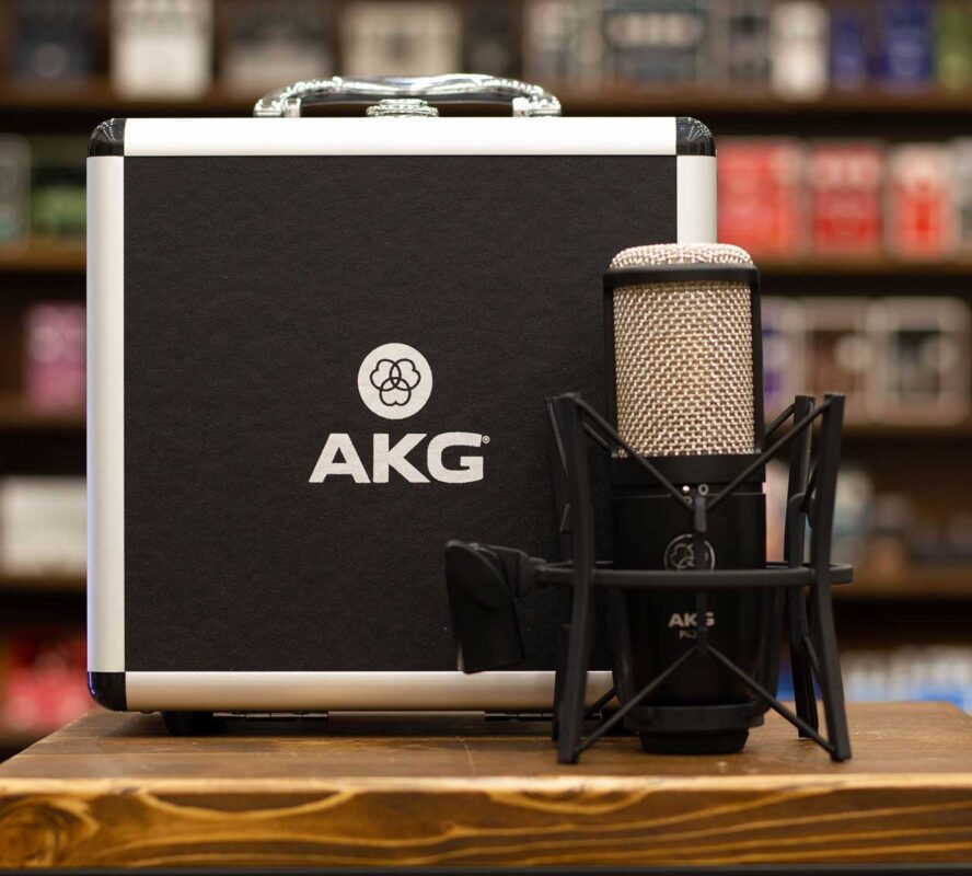 Review so sanh Micro AKG P420 va RODE NT1 5TH 2