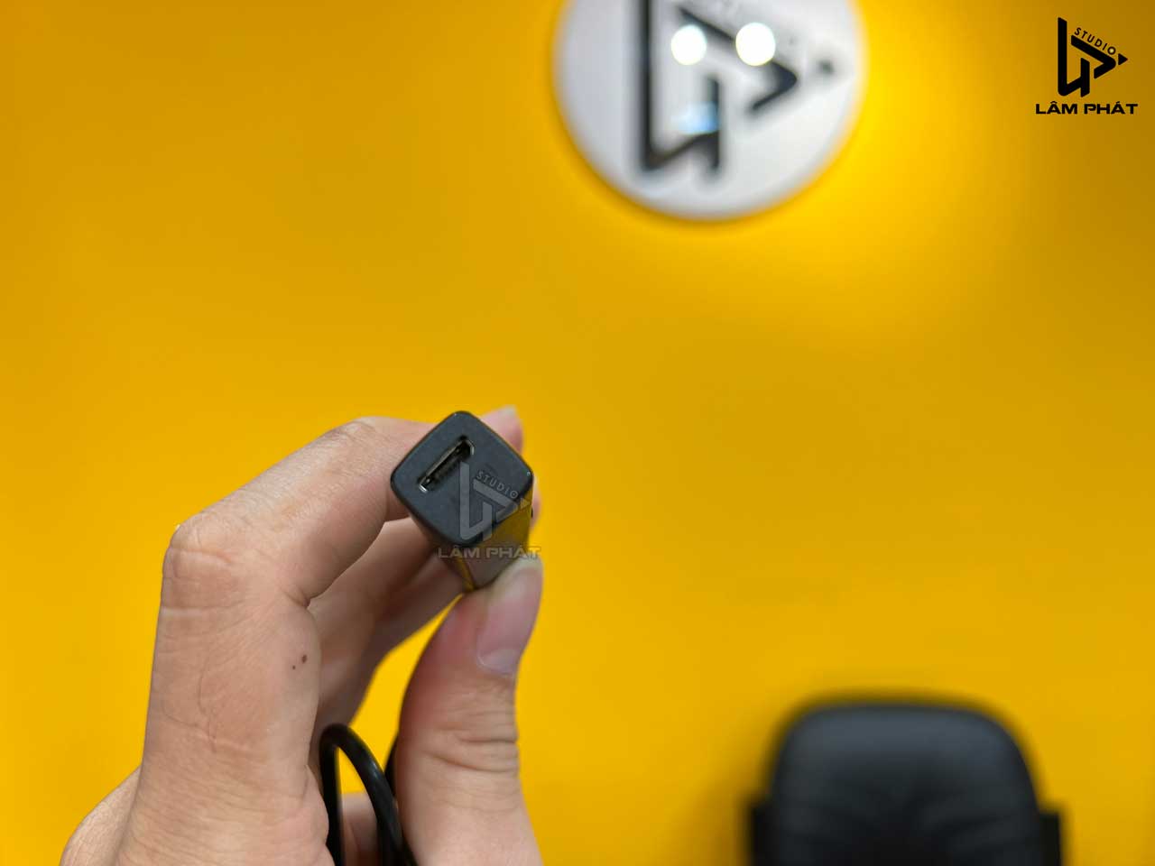 Bộ phát Bluetooth 5.0 từ cổng Optical Hỗ trợ âm thanh chất lượng cao chính hãng Ugreen 3 Bộ phát Bluetooth 5.0 từ cổng Optical Hỗ trợ âm thanh chất lượng cao chính hãng Ugreen